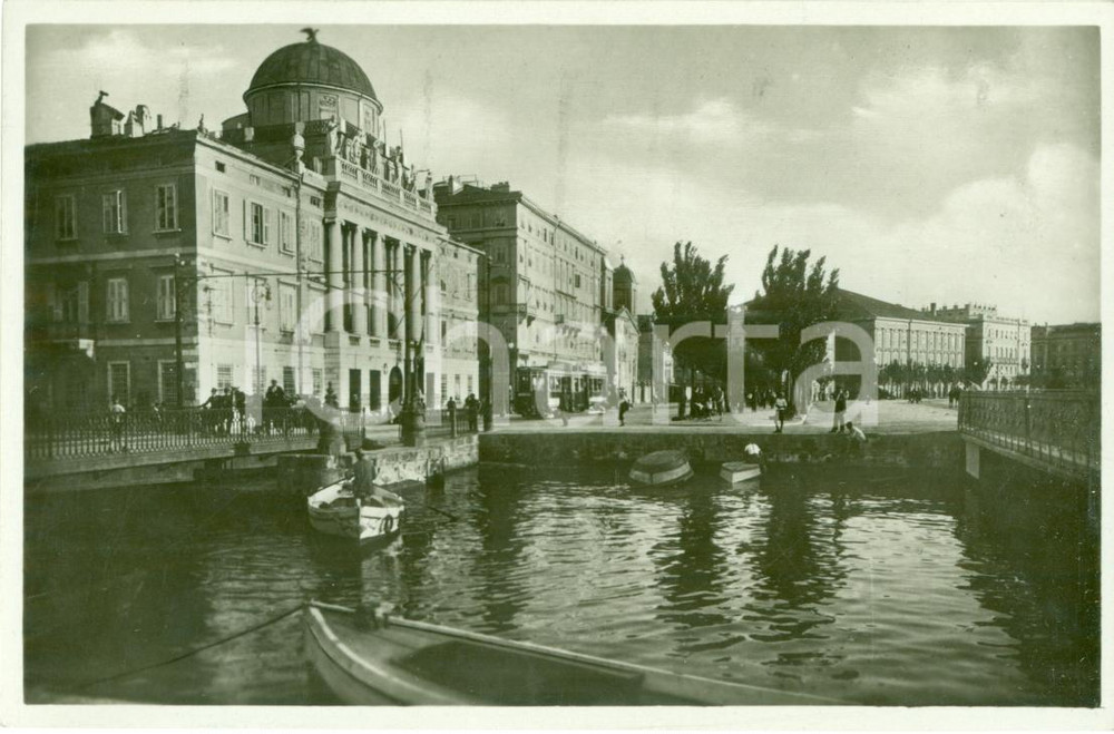 Cartolina originale da collezione 1937 TRIESTE Barche a caletta Riva TRE NOVEMBRE Cartolina postale FP VG 1
