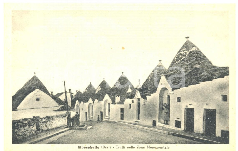 Cartolina originale da collezione 1945 ca ALBEROBELLO BA Trulli nella zona monumentale Cartolina FP NV 1