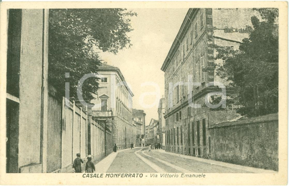 Cartolina originale da collezione 1920 ca CASALE MONFERRATO AL Via Vittorio Emanuele ANIMATA Cartolina FP NV 1