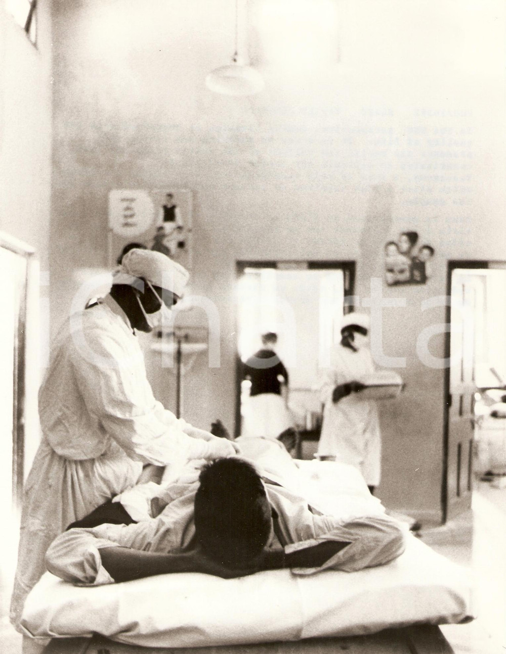 Fotografia d epoca originale 1980 WHO Vantaggi della vasectomia Foto Eric SCHWAB Contraccettivi 1