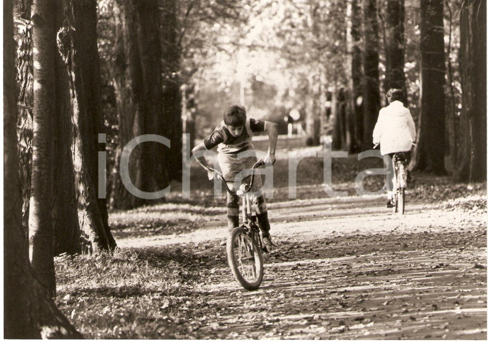 Fotografia d epoca originale 1991 BELGRADE Green spaces are the lungs of the city WHO photo GENERAL SPORTS 1