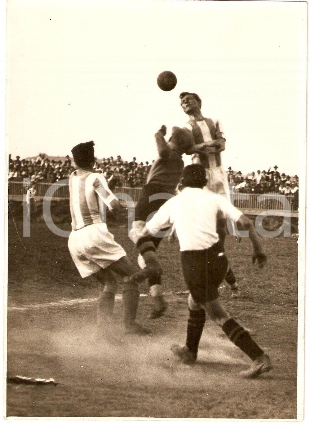 Fotografia d epoca originale 1935 ca BELGRADO SERBIA Calcio BSK BORCA vs UNGHERIA 22 Fotografia 1