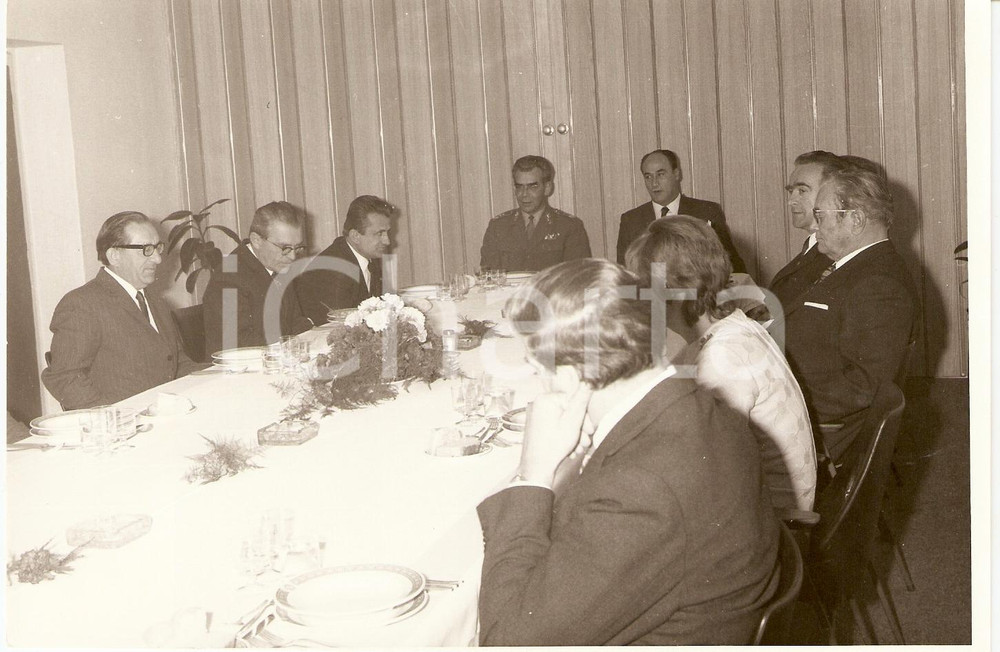 Fotografia d epoca originale 1975 ca JUGOSLAVIA Josip BROZ  TITO  on a lunch Photograph 1