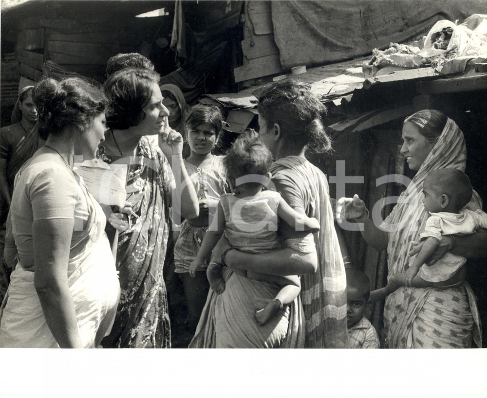 Fotografia d epoca originale 1980 ca MUMBAI INDIA Familly planning in poor districts of BOMBAY WHO photo 1