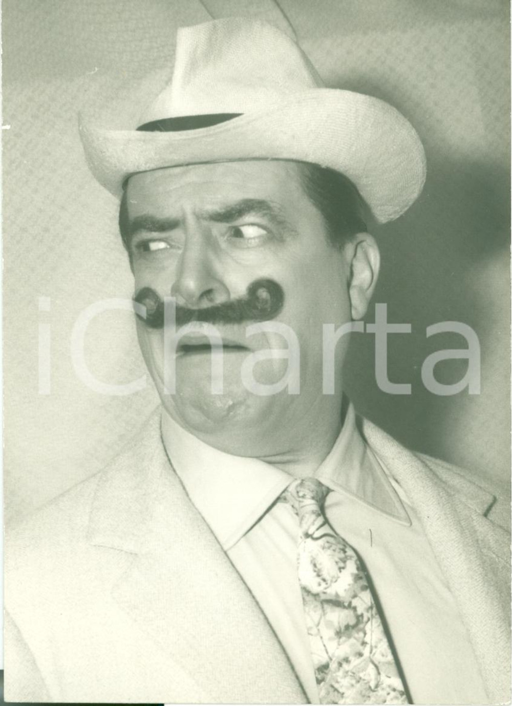 Fotografia d epoca originale 1960 ca Fotografia originale Carlo DAPPORTO con baffi finti 1