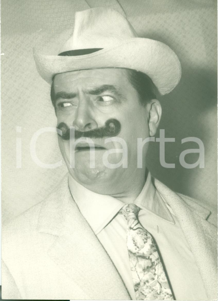 Fotografia d epoca originale 1960 ca Fotografia originale Carlo DAPPORTO con baffi finti 1