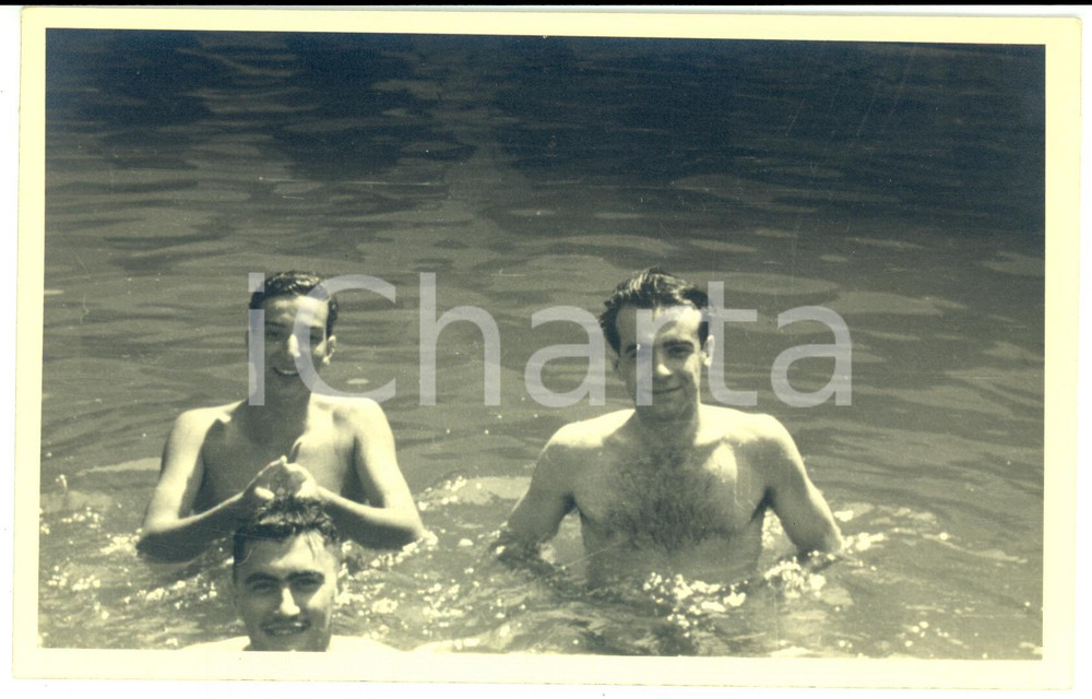 Fotografia d epoca originale 1952 NAPOLI ? Francesco RICCIO e nobile Renato CARACCIOLO in acqua Fotografia 1
