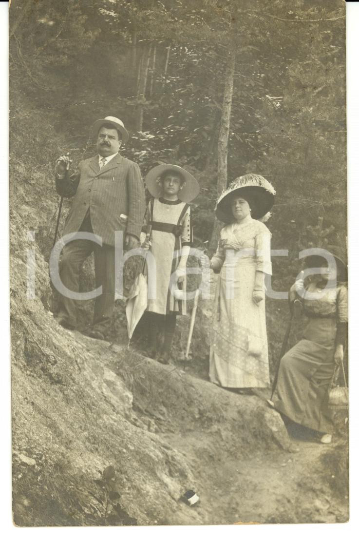 Cartolina originale da collezione 1912 SAINTVINCENT AO Una gita in montagna Vintage Card FP NV 1