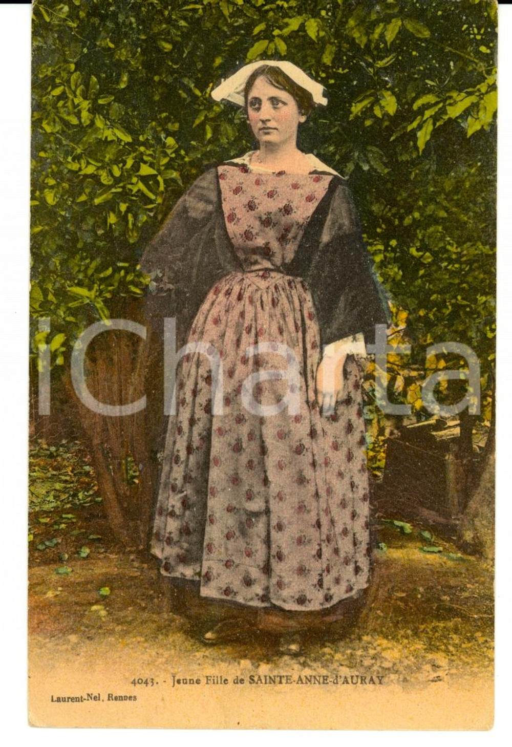 Cartolina originale da collezione 1915 SAINTEANNE D AURAY F COSTUMES BRETONS Jeune fille FP NV 1