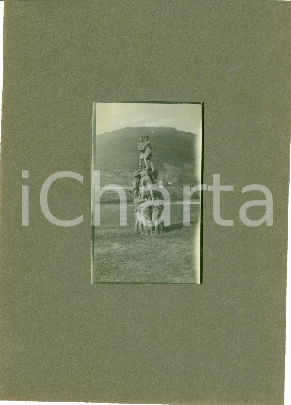 Fotografia d epoca originale 1919 LEVICO TERME TN 82Â° Reggimento Fanteria Brigata TORINO Piramide umana 1