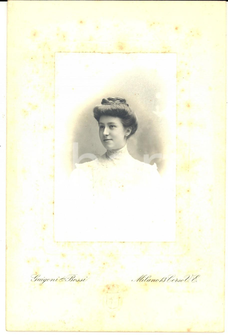 Fotografia d epoca originale 1890 ca MILANO Giovane donna con acconciatura raccolta Foto GUIGONI e BOSSI 1