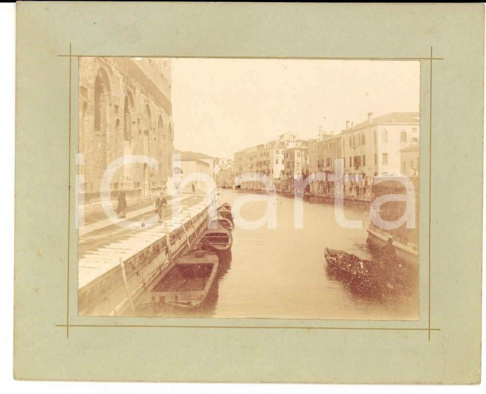 Fotografia d epoca originale 1910 ca VENEZIA Barche lungo un canale Fotografia VINTAGE ANIMATA 15x12 cm 1