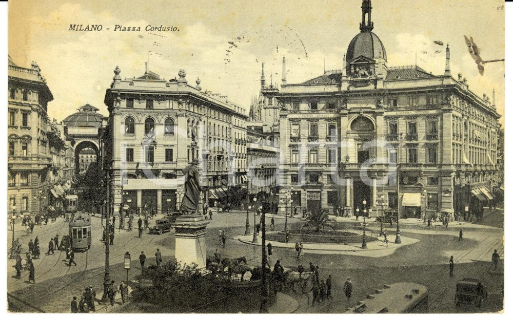 Cartolina originale da collezione 1935 MILANO Piazza CORDUSIO Animata con tram Cartolina FP VG 1