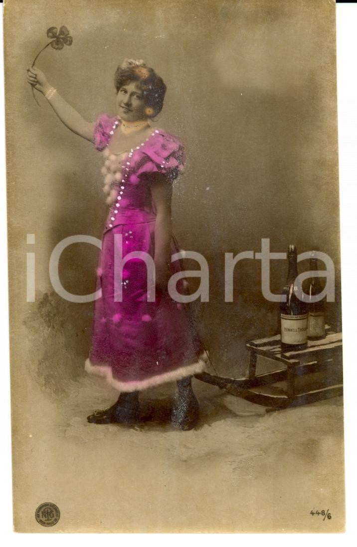Cartolina originale da collezione 1900 ca Donna con slitta Champagne HENKELL TROCKEN Vintage postcard FP NV 1