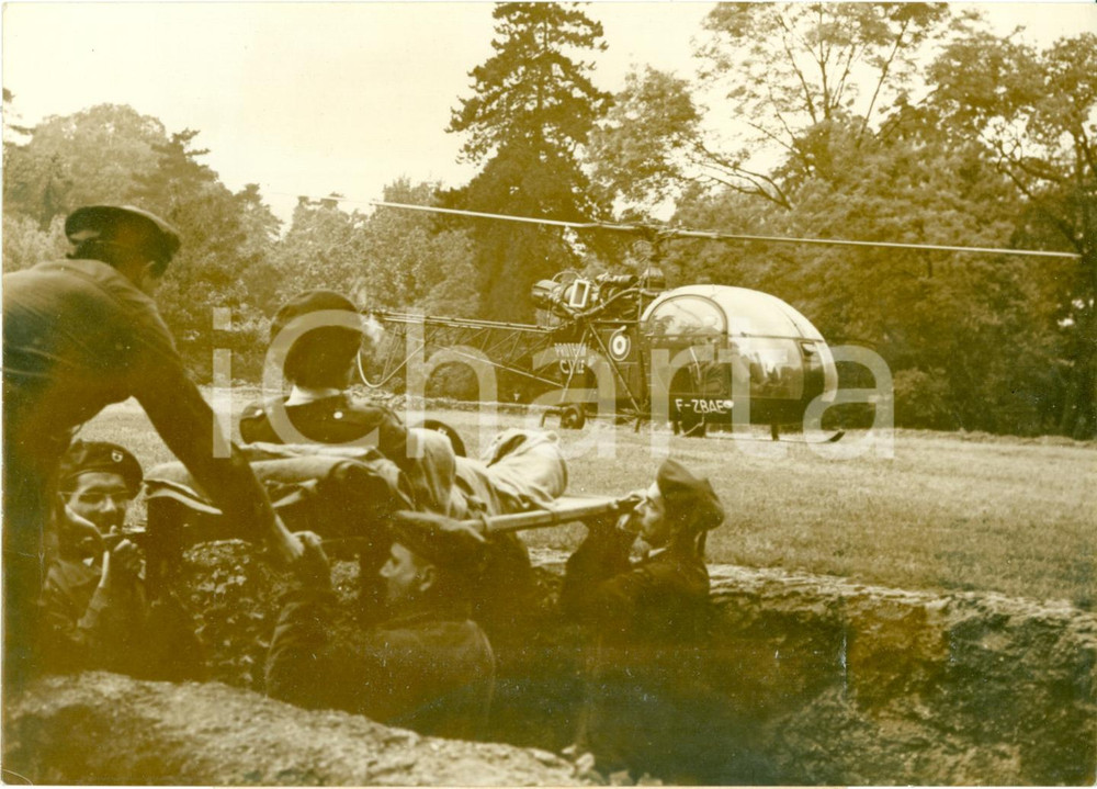 Fotografia d epoca originale 1962 PARIS DÃ©monstration helicoptÃ¨re PROTECTION CIVILE Bois de Boulogne FOTO 1