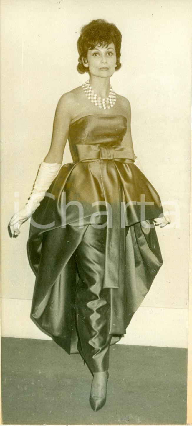 Fotografia d epoca originale 1960 PARIS Couturier Jacqueline GODARD pour FARAH Reine de l IRAN Fotografia 1