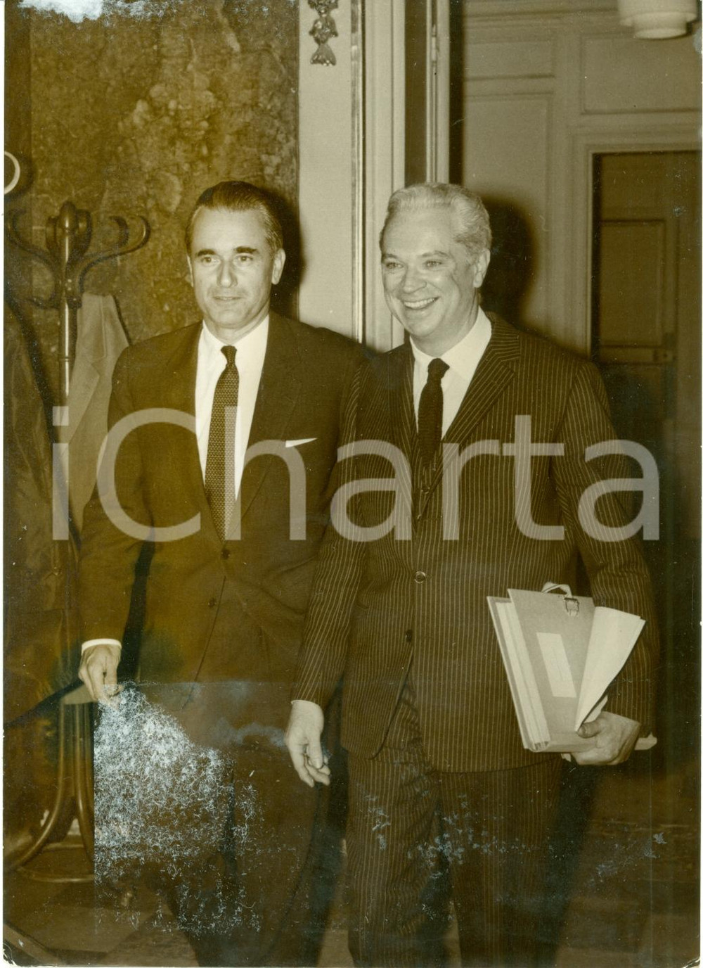 Fotografia d epoca originale 1966 PARIS Ministre Roger FREY et Jacques CHABAN DELMAS Fotografia 1
