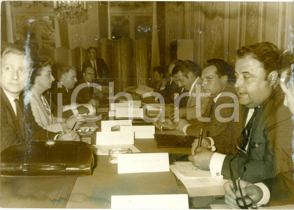 Fotografia d epoca originale 1969 PARIS Commission Joseph FONTANET pour salaire minimum SMIG Fotografia 1