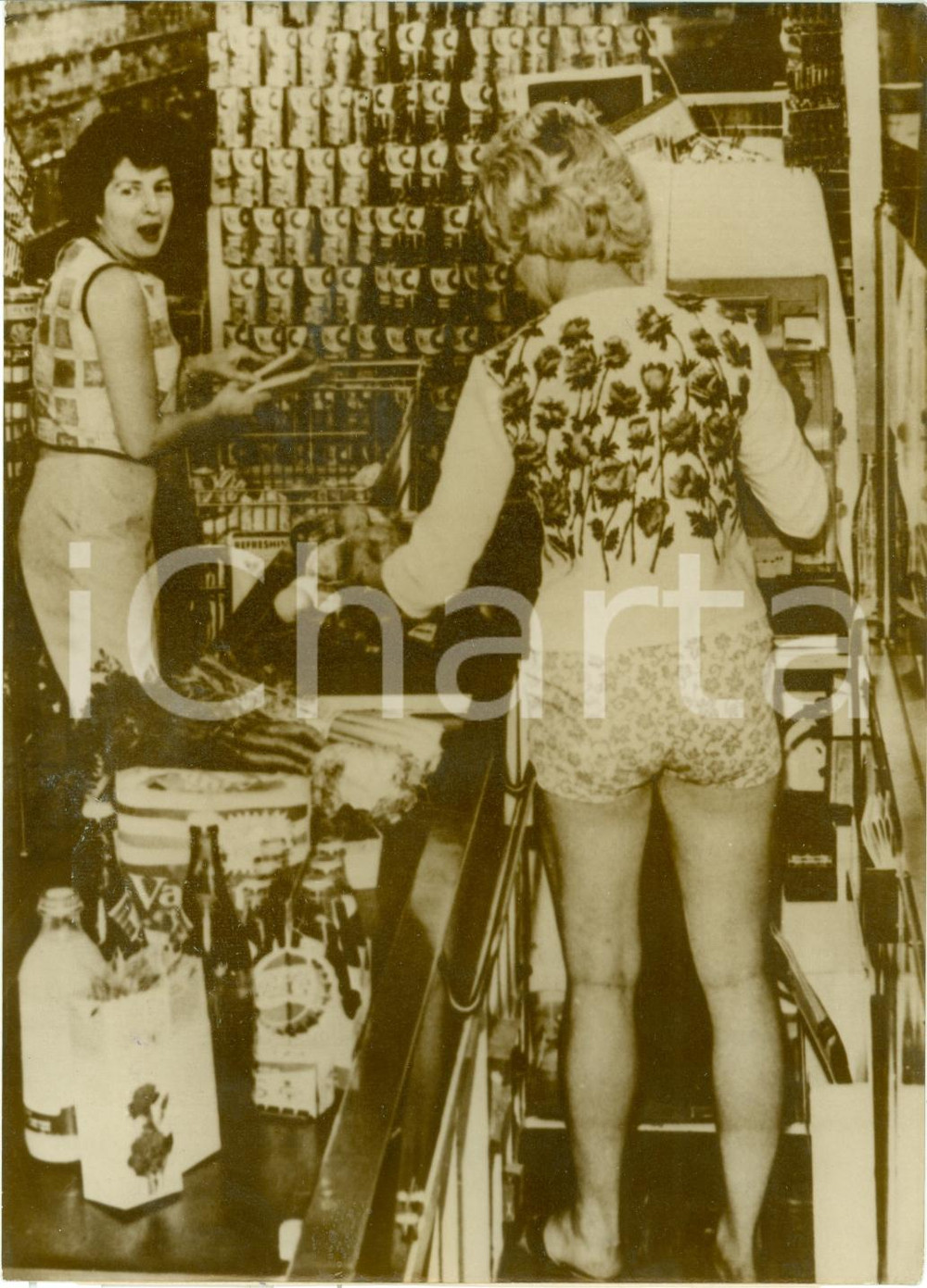 Fotografia d epoca originale 1962 TORONTO Carle MASON au travail en short dans une Ã©picerie Fotografia 1