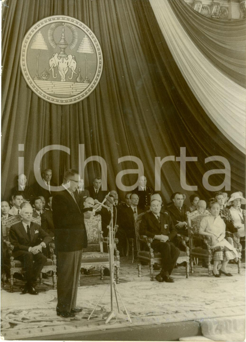 Fotografia d epoca originale 1966 PARIS Visita ufficiale SAVANG VATTHANA Re del LAOS Fotografia 1