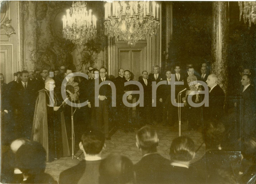 Fotografia d epoca originale 1966 PARIS Voeux de Mons. Paolo BERTOLI au PrÃ©sident Charles DE GAULLE Foto 1