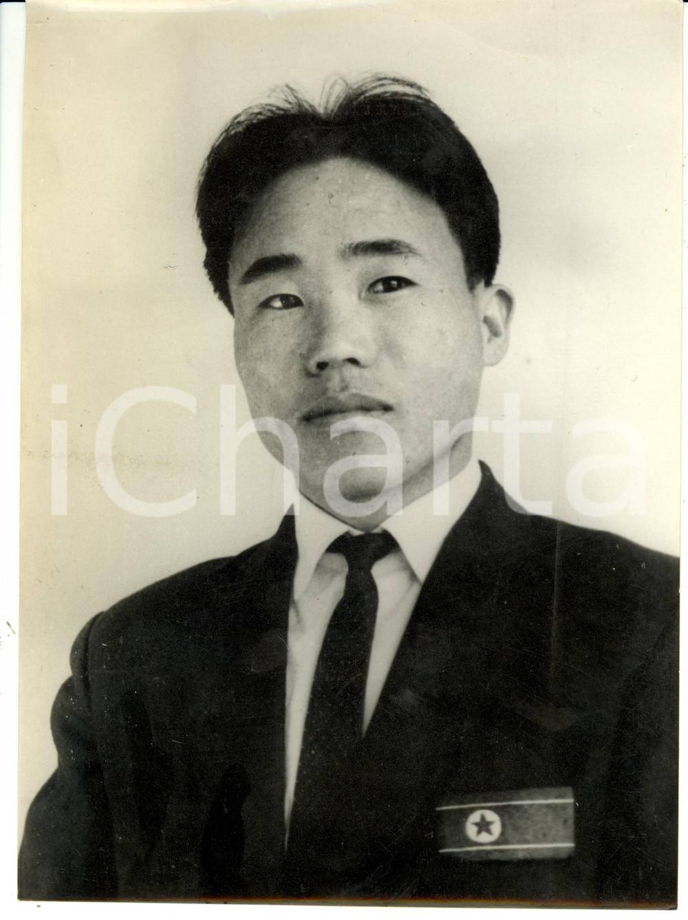 Fotografia d epoca originale 1968 COREA DEL NORD Nazionale calcio Ritratto Bak RI SUB terzino FOTO 1