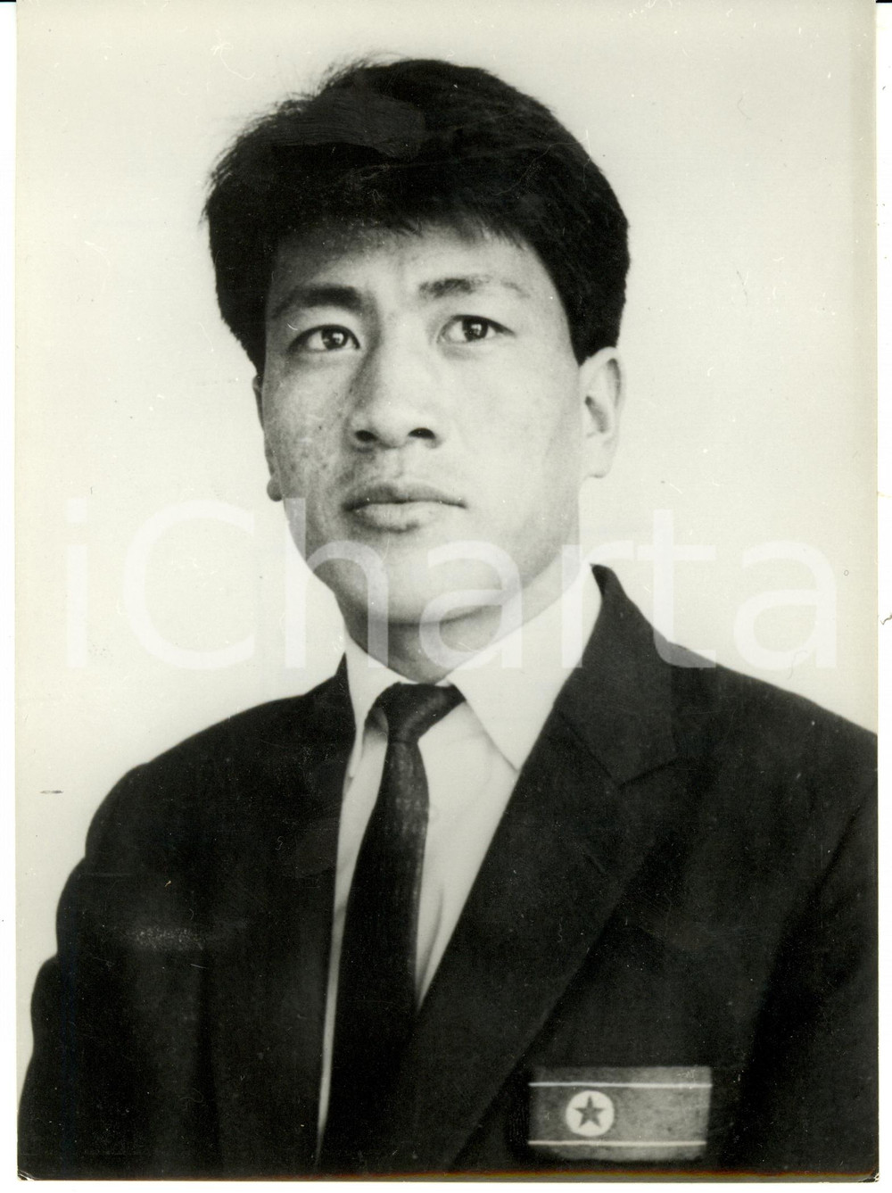 Fotografia d epoca originale 1968 COREA DEL NORD Nazionale calcio Ritratto Im SUNG HWI mediano sinistro FOTO 1
