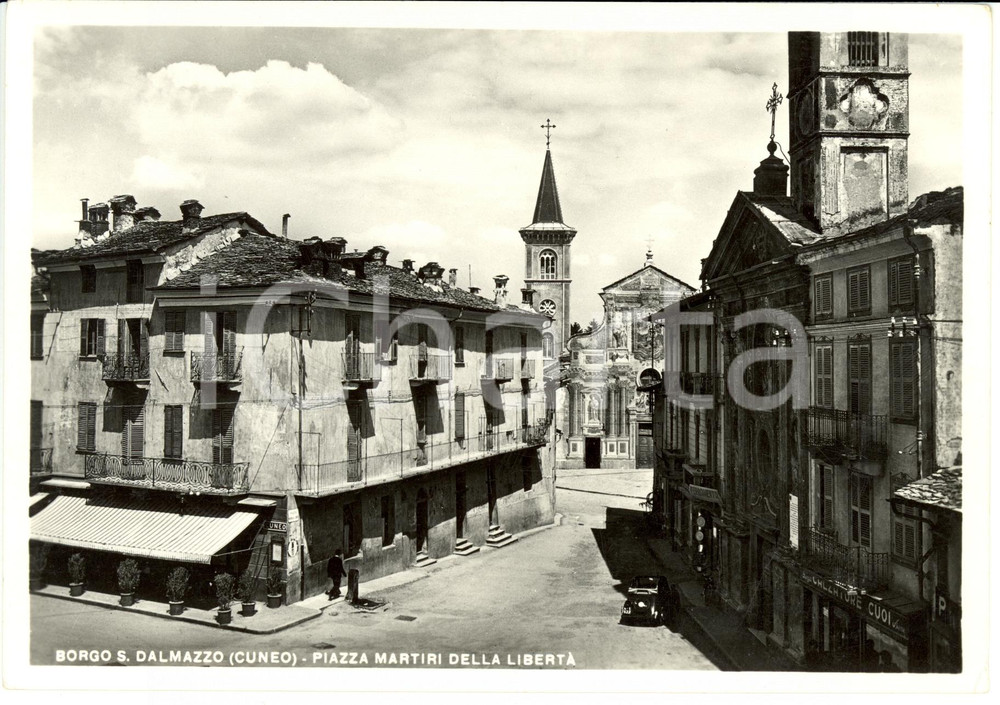 Cartolina originale da collezione 1950 ca BORGO SAN DALMAZZO CN Piazza MARTIRI DELLA LIBERTA  Cartolina FG NV 1