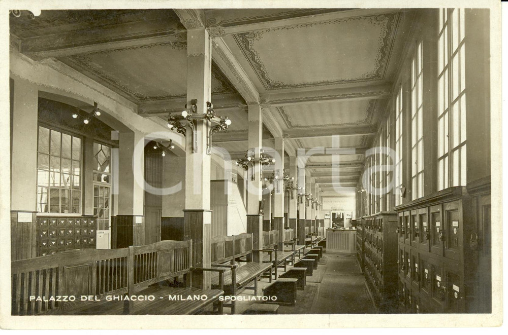 Cartolina originale da collezione 1940 ca MILANO Spogliatoio del PALAZZO DEL GHIACCIO Cartolina FP NV 1