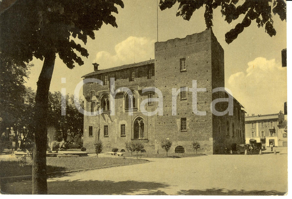 Cartolina originale da collezione 1950 ABBIATEGRASSO MI Veduta del CASTELLO VISCONTEO Cartolina FG VG 1