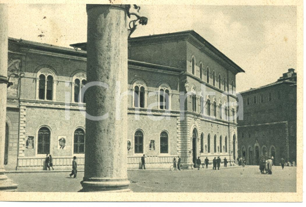 Cartolina originale da collezione 1946 SIENA Veduta di piazza UMBERTO I palazzo POSTE e TELEGRAFI Cartolina FP VG 1