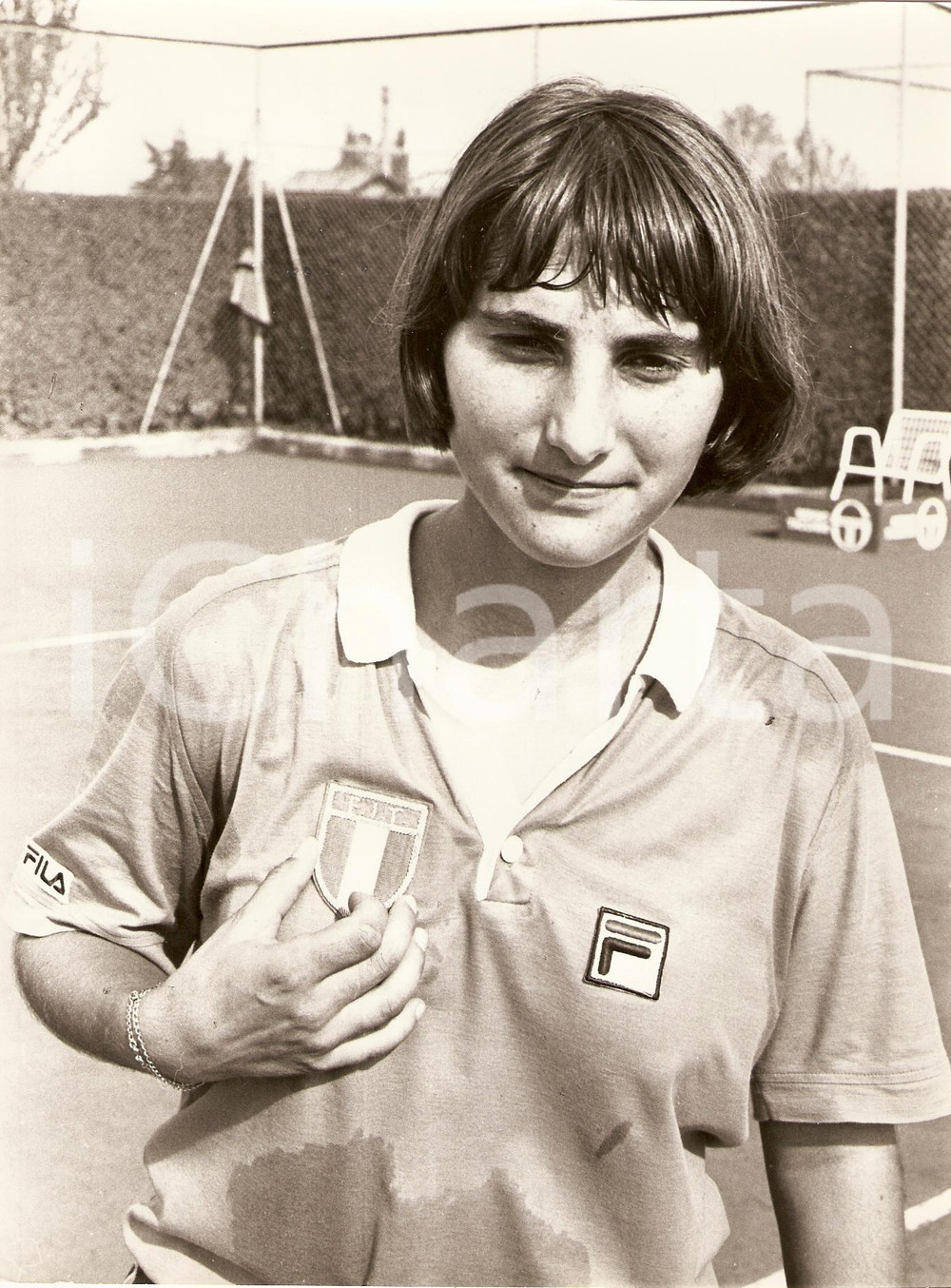 Fotografia d epoca originale 1981 REGGIO EMILIA Campionati Italiani TENNIS Wanita NESTI distintivo F.I.T. 1