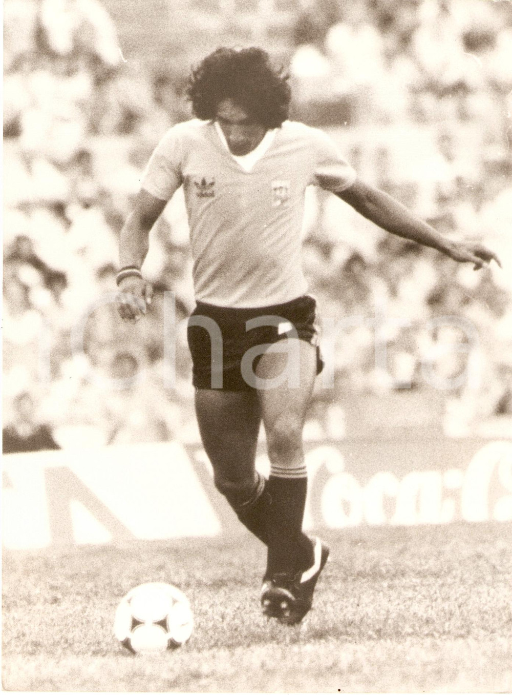 Fotografia d epoca originale 1980 MUNDIALITO Calcio ITALIA  URUGUAY JosÃ© Hermes MOREIRA tira in porta Foto 1