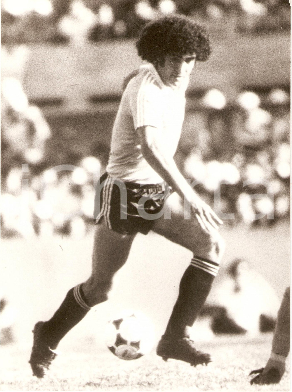 Fotografia d epoca originale 1980 MUNDIALITO Calcio ITALIA  URUGUAY Daniel MARTINEZ durante azione Foto 1