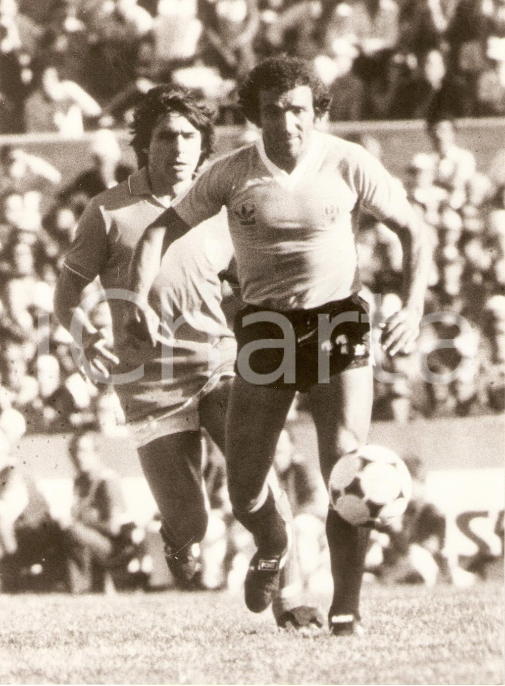Fotografia d epoca originale 1980 MUNDIALITO Calcio ITALIA  URUGUAY Bruno CONTI insegue Julio MORALES Foto 1