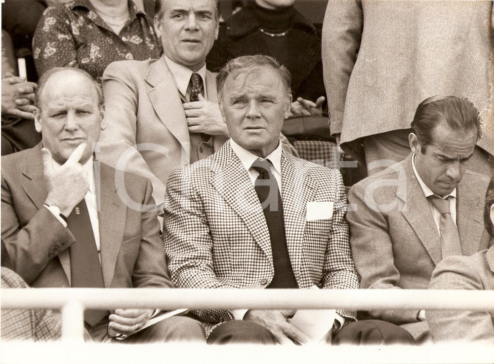 Fotografia d epoca originale 1980 ca CALCIO Mondiali Allenatori Ron GREENWOOD Laszlo KUBALA Luisito SUAREZ 1