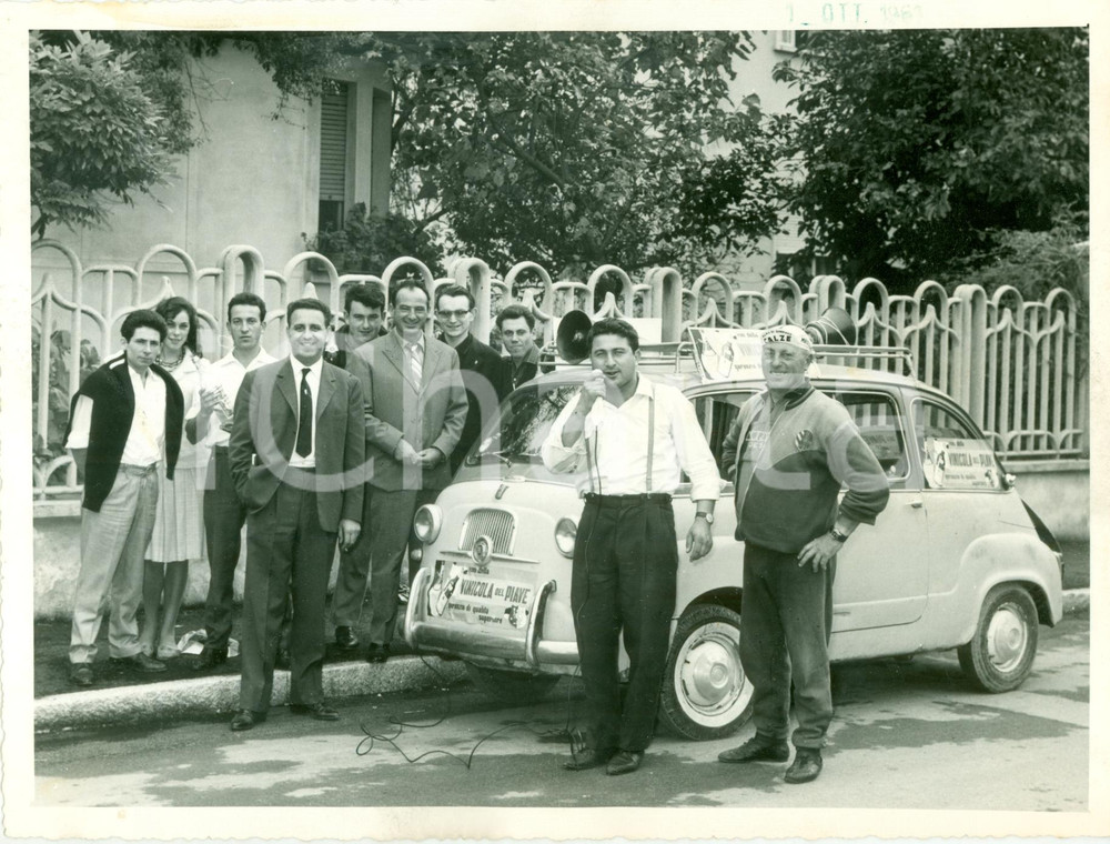Fotografia d epoca originale 1961 OSPITALETTO DI CORMANO Speaker Vinicola PIAVE F.lli TOMBACCO Ciclismo ACI 1