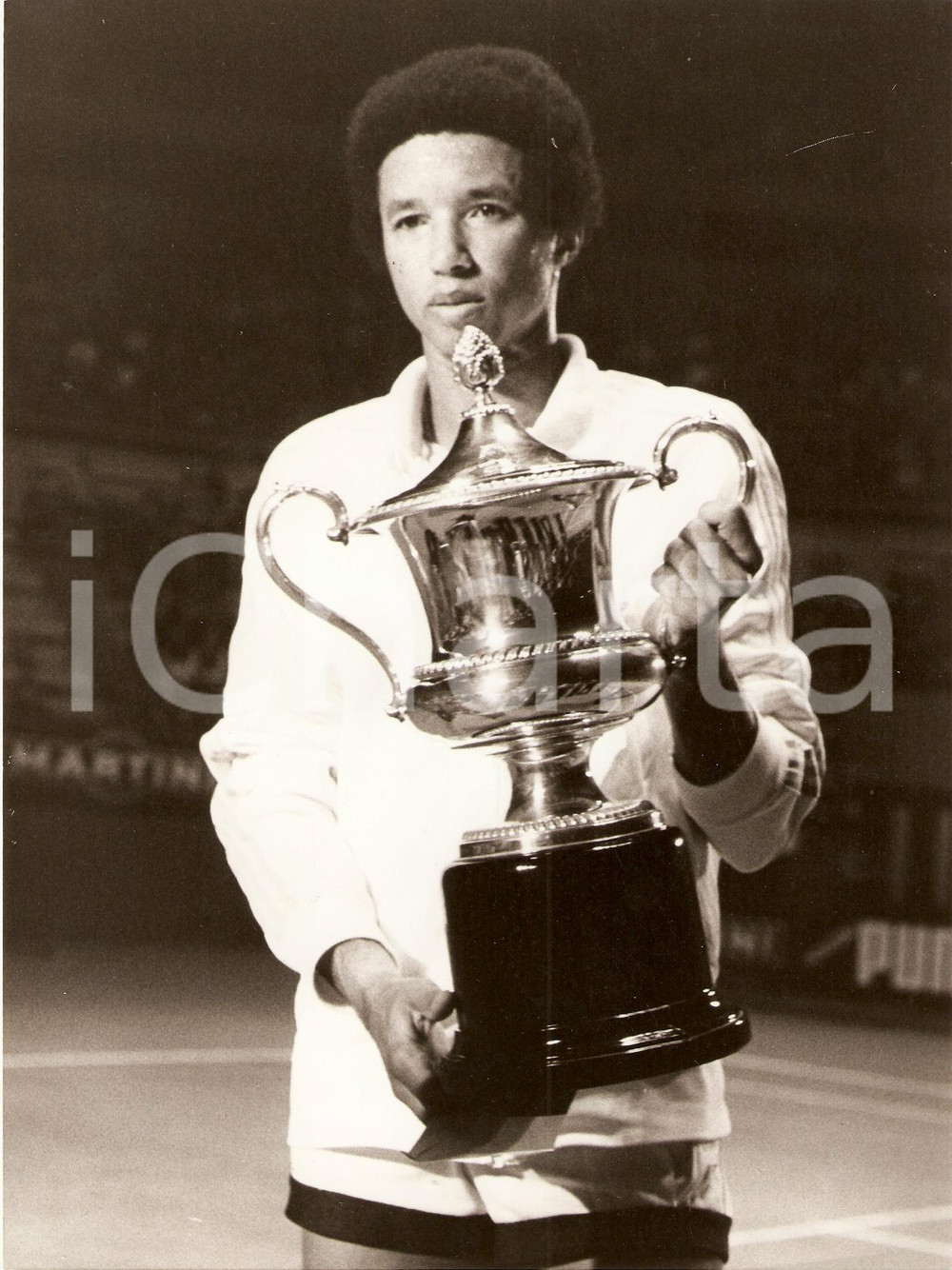 Fotografia d epoca originale 1976 ROMA Tennis Campione Arthur ASHE vince Coppa PUMA Fotografia 1