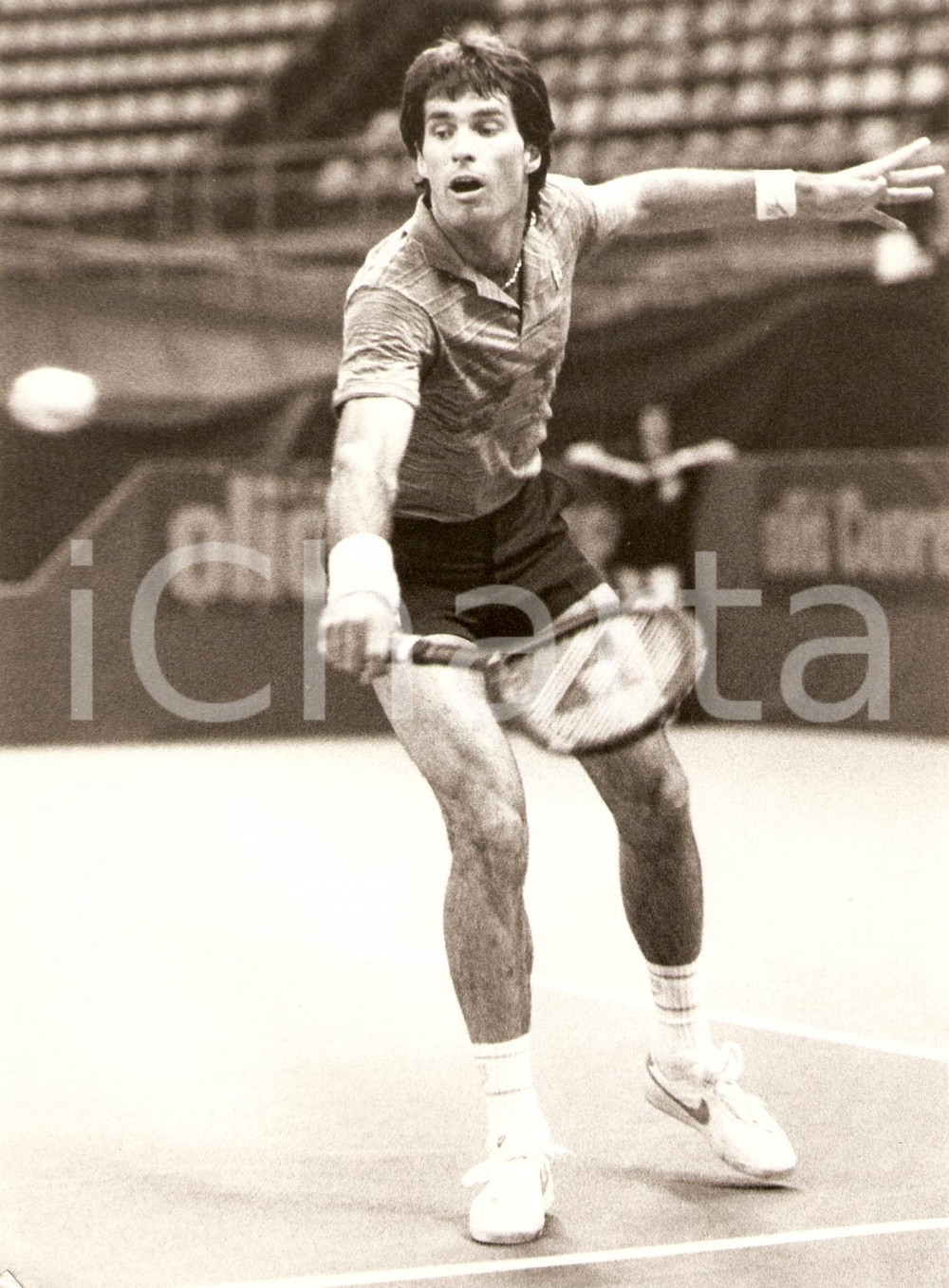 Fotografia d epoca originale 1982 MILANO Cuore Tennis Cup Butch WALTS durante un incontro Fotografia 1