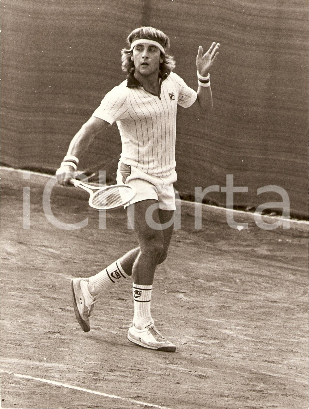 Fotografia d epoca originale 1980 ca TENNIS Campione Luca BOTTAZZI durante un match Sponsor FILA Fotografia 1