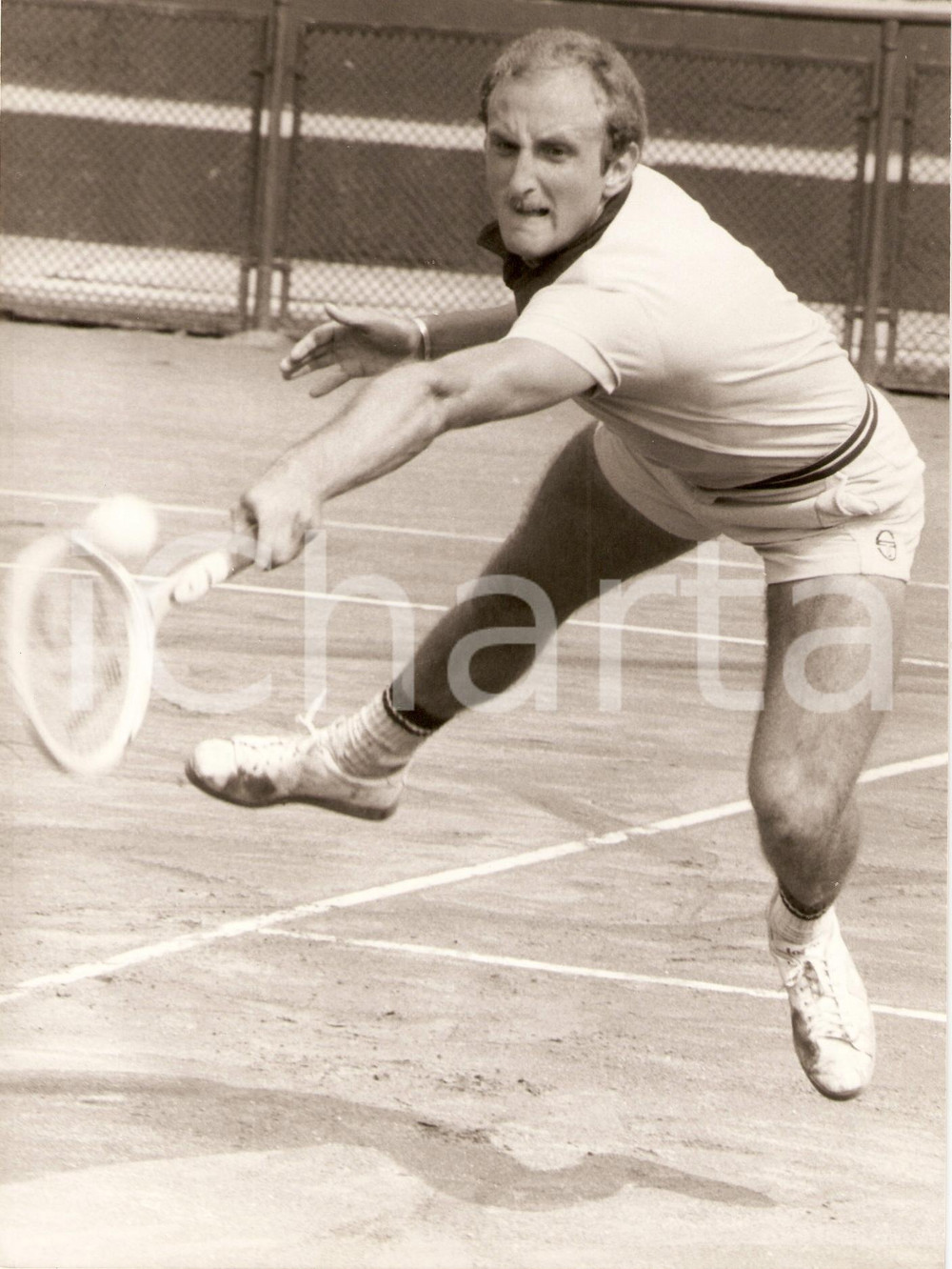 Fotografia d epoca originale 1980 ca TENNIS Raffaele CIRILLO durante match Sponsor SERGIO TACCHINI Fotografia 1
