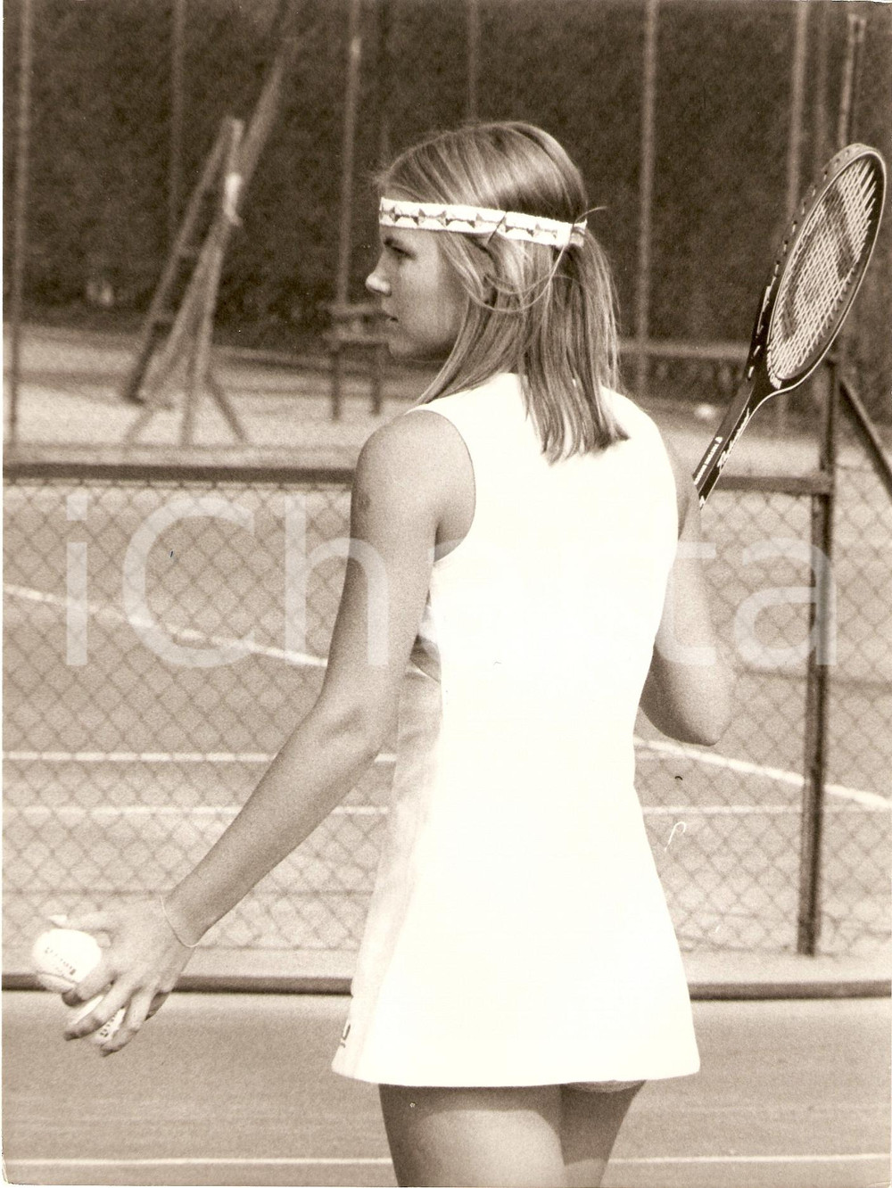 Fotografia d epoca originale 1980 circa SVEZIA Tennis Durante allenamento Helena ANLIOT prepara servizio Foto 1