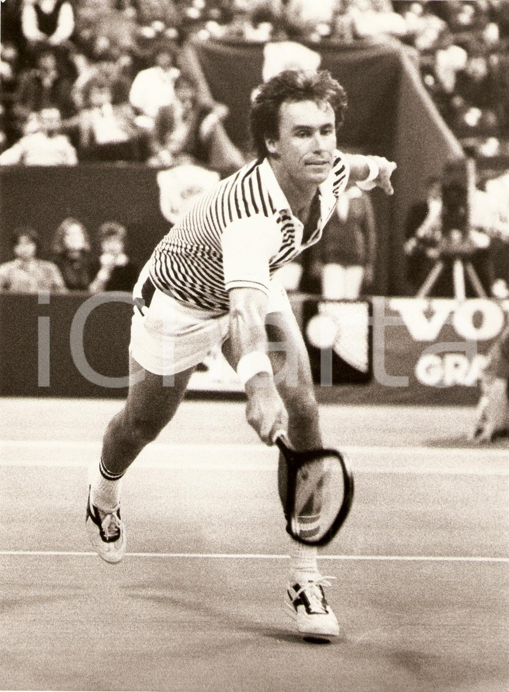 Fotografia d epoca originale 1980 circa VOLVO GRAND PRIX Tennis John ALEXANDER durante match Fotografia 1