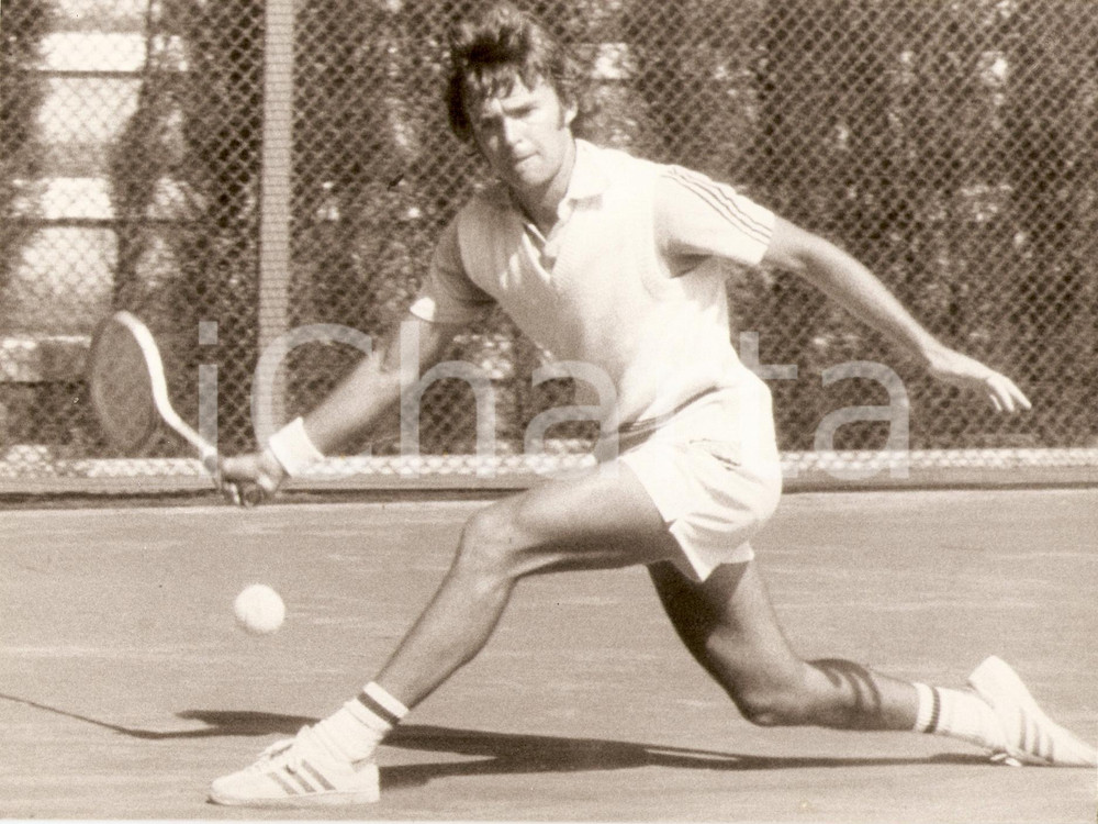 Fotografia d epoca originale 1980 ca AUSTRALIA Tennis Ross CASE durante un match Sponsor ADIDAS Foto 1