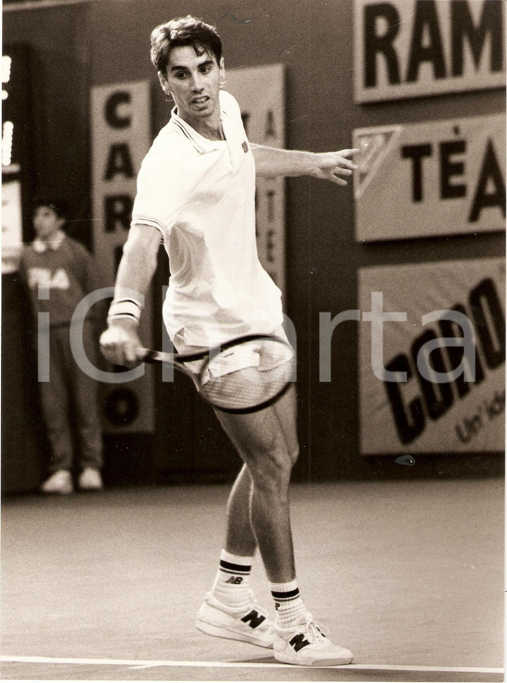 Fotografia d epoca originale 1980 ca TENNIS Bob GREEN durante un match Sponsor CARIPLO Fotografia 1