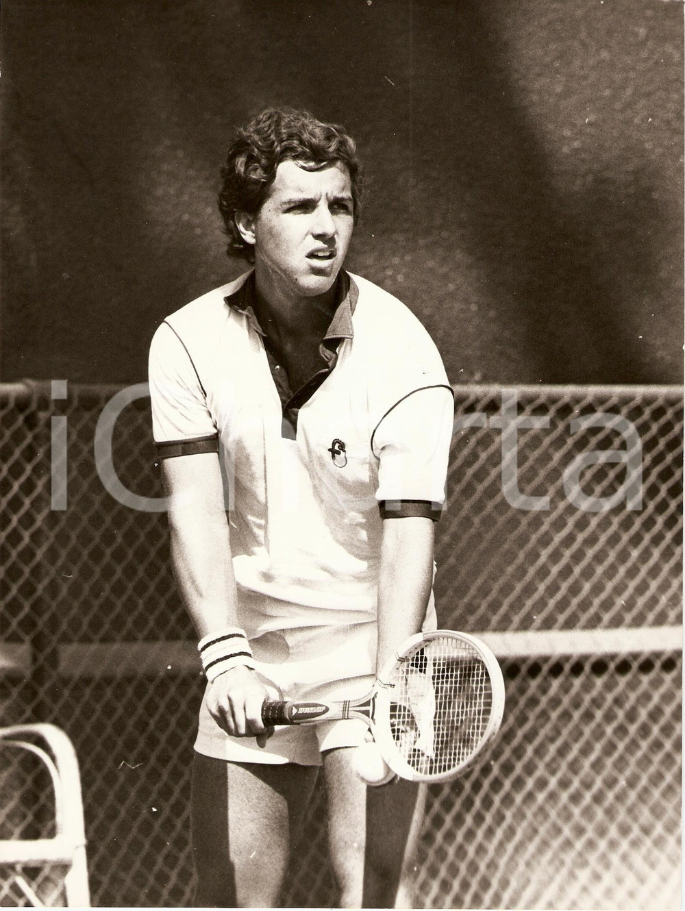 Fotografia d epoca originale 1980 circa TENNIS Marco ALCIATI prepara servizio durante un match Fotografia 1