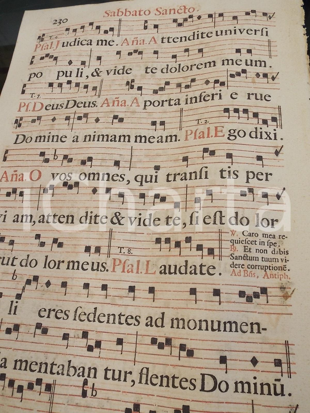 Libro, pubblicazione d epoca 1700 ca ANTIFONARIO ROMANO Pagina canti rosso e nero per il SABATO SANTO 1