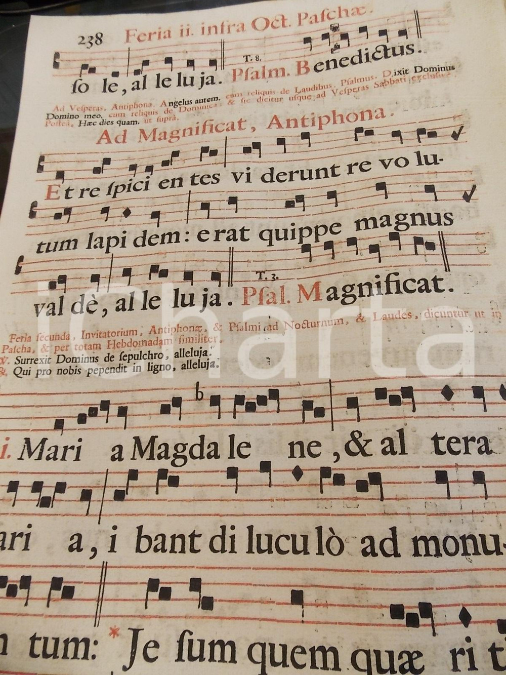 Libro, pubblicazione d epoca 1700 ca ANTIFONARIO ROMANO Pagina canti rosso nero Ottava PASQUA DANNEGGIATA 1