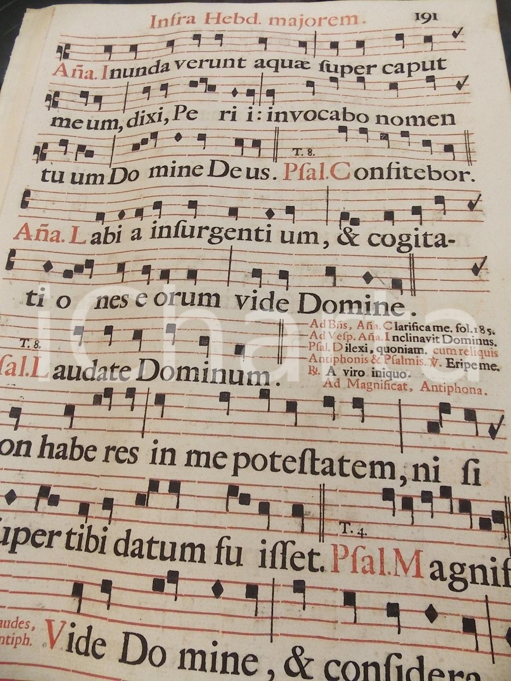 Libro, pubblicazione d epoca 1700 ca ANTIFONARIO ROMANO Pagina canti in rosso e in nero Settimana SANTA 1