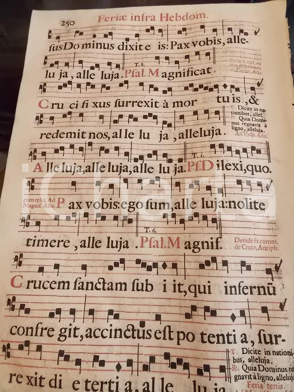 Libro, pubblicazione d epoca 1700 ca ANTIFONARIO ROMANO Pagina canti rosso e nero Liturgia infrasettimanale 1